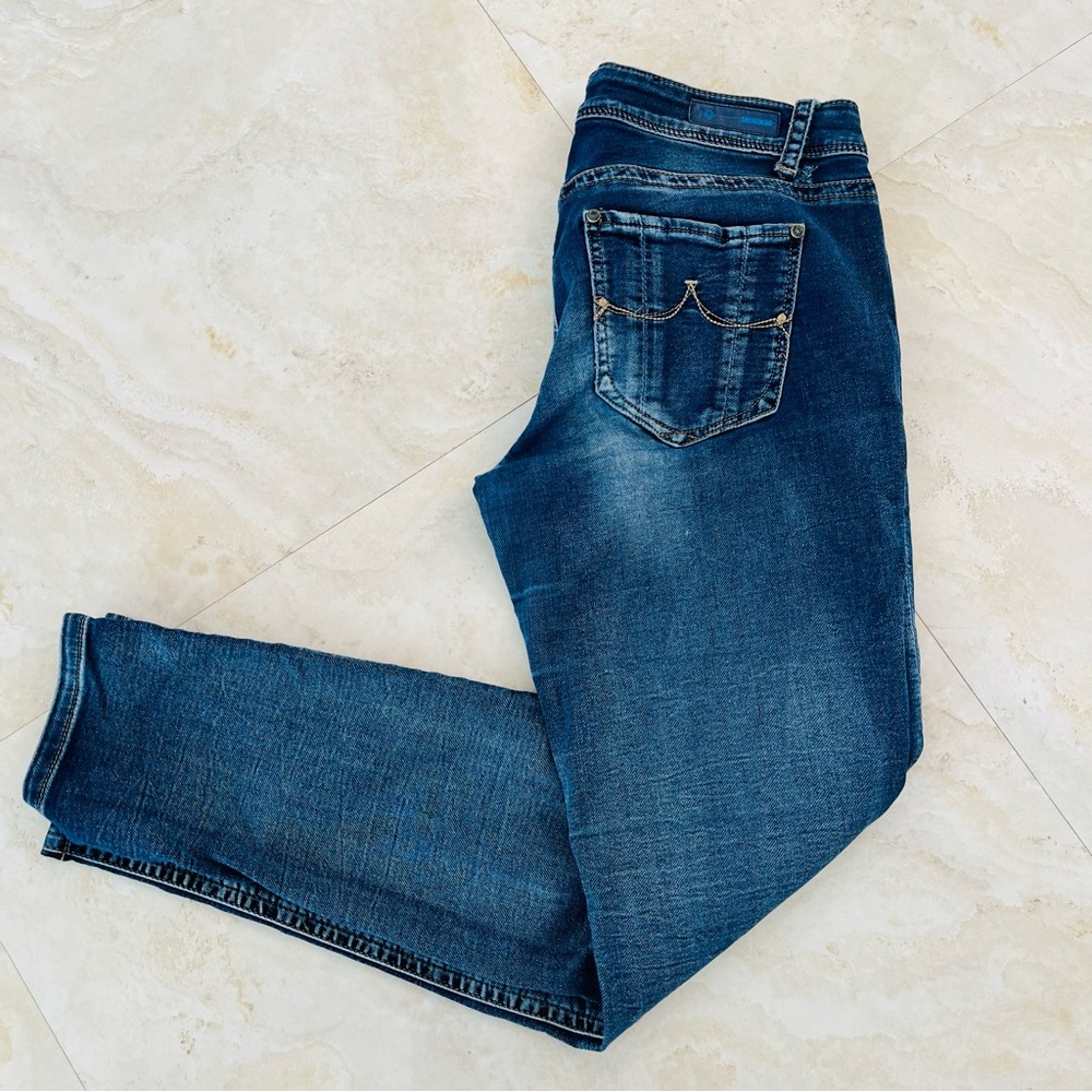 Grace in LA Jeans